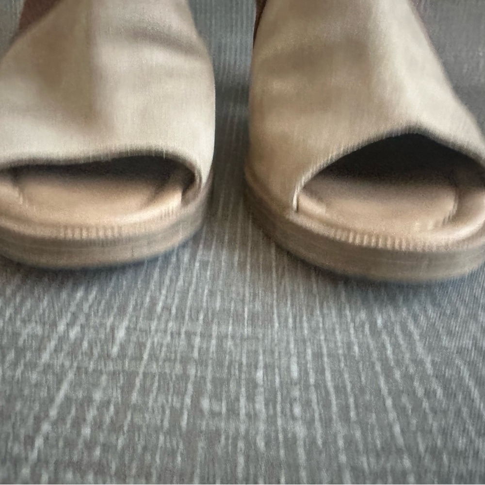 Coach And Four Tan Brown Suede & Leather Peep Toe Block Heel Slingback Size 10 - Picture 6 of 13